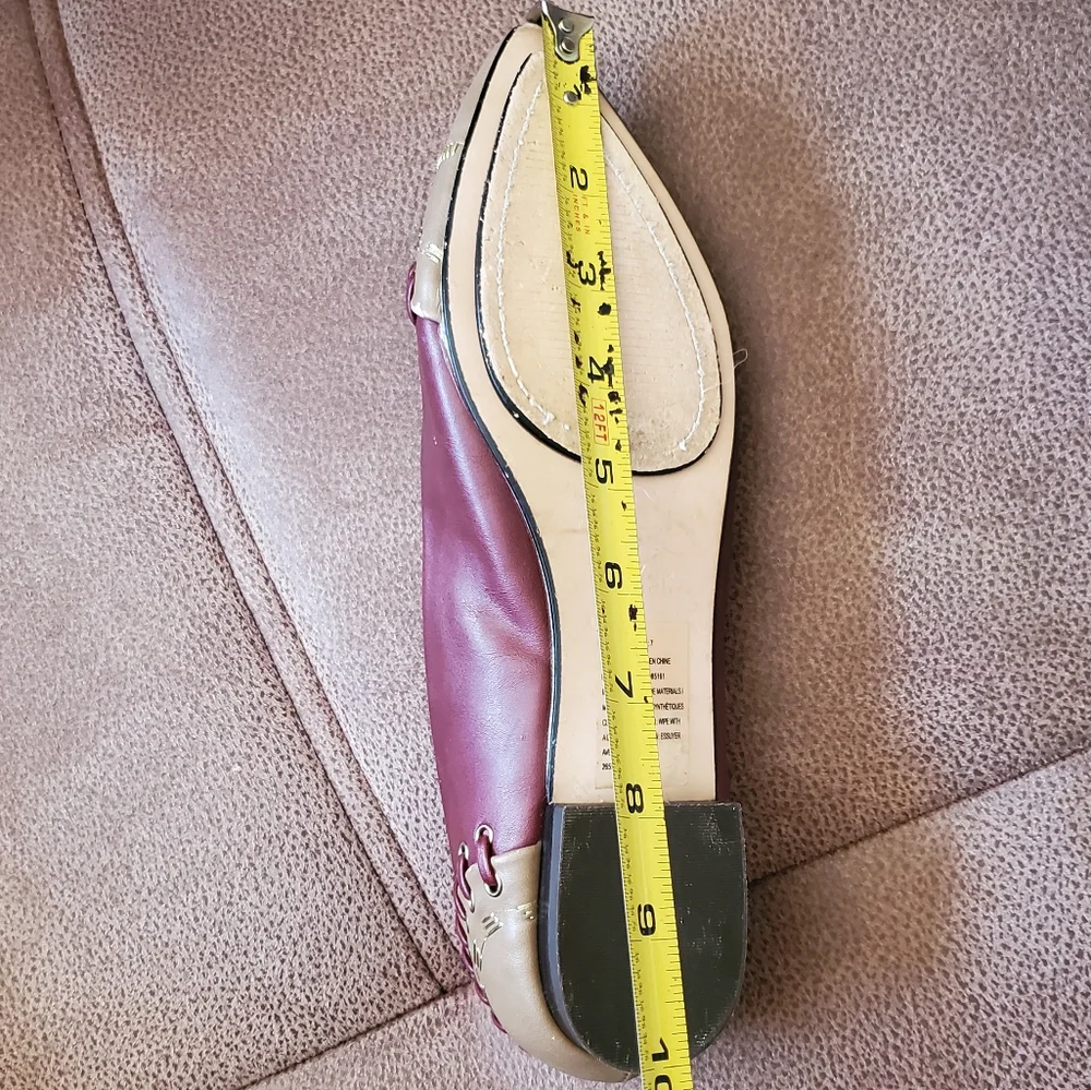 Avon Mark 80s style color blocked women's flats burgundy, taupe size 7